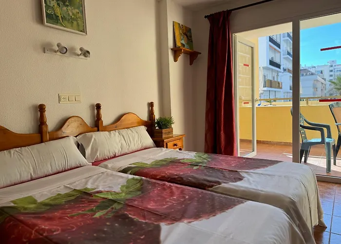 Turisticos Yamasol * フエンヒロラ